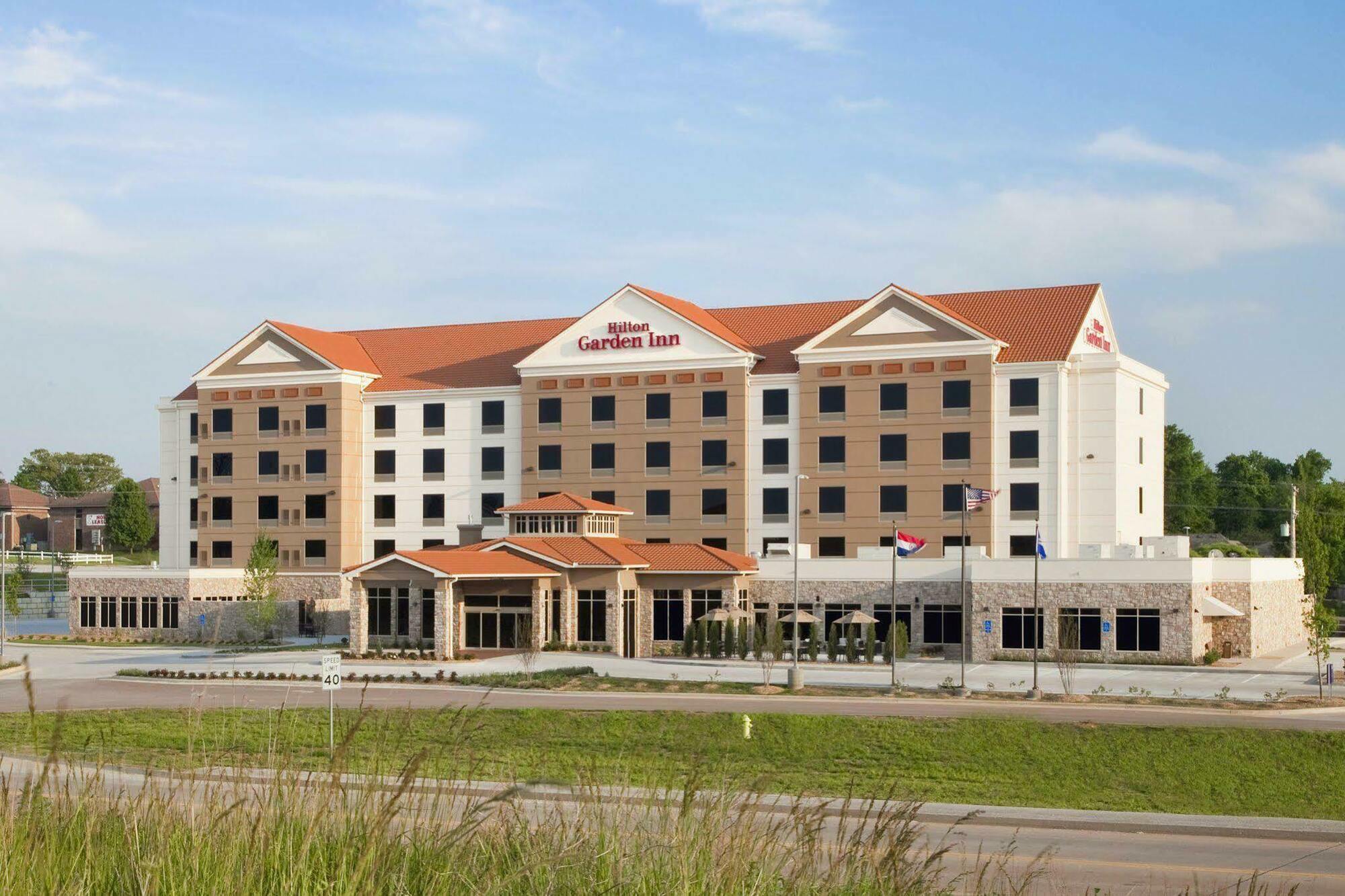 Hilton Garden Inn Springfield, Mo Екстериор снимка